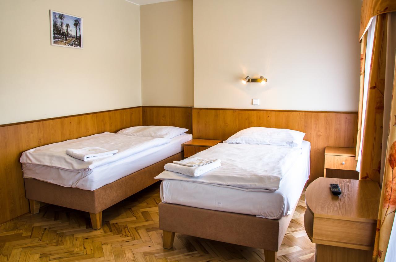 Hotel U Jezera Velky Osek Экстерьер фото